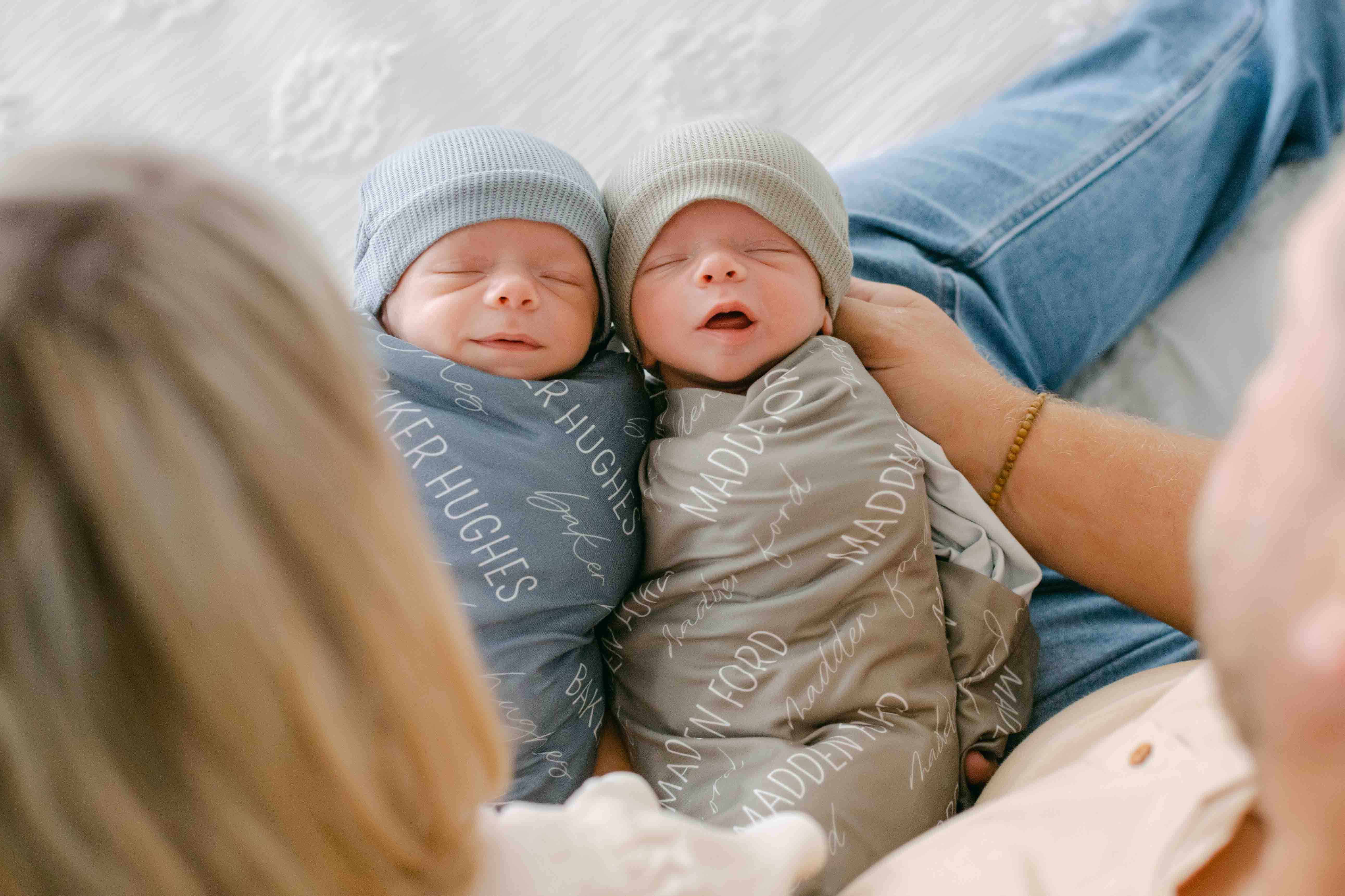 What is a Lifestyle Newborn Session?